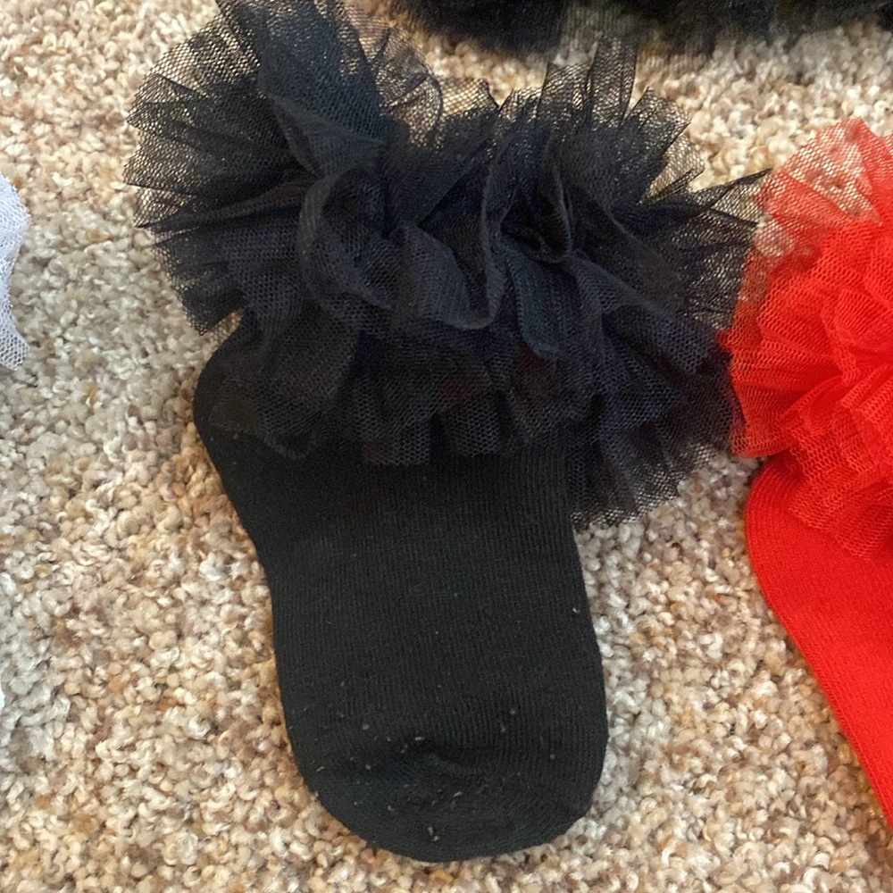 Tutu  skirt and 3 pair of you tutu socks set. - Picture 6 of 7